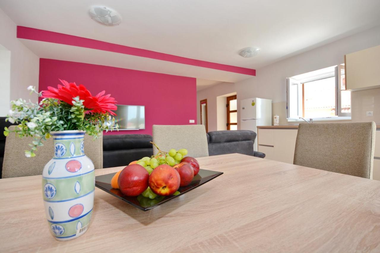 King Apartments Нин Екстериор снимка