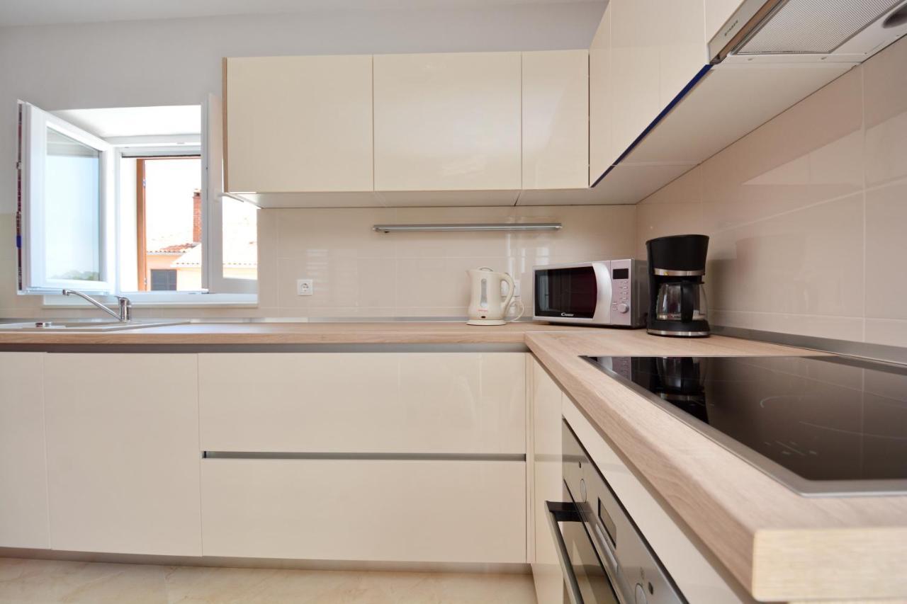 King Apartments Нин Екстериор снимка