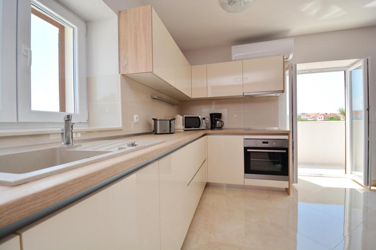King Apartments Нин Екстериор снимка