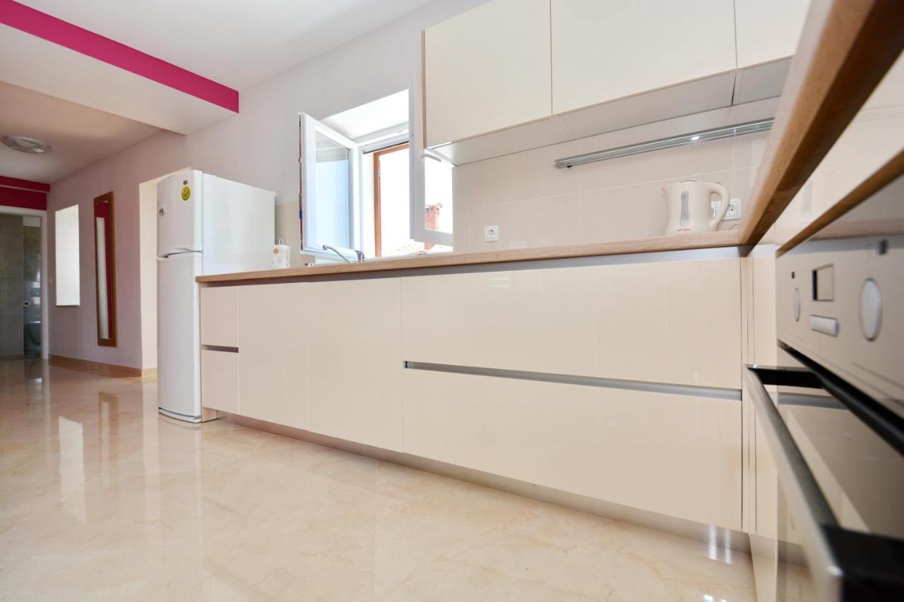 King Apartments Нин Екстериор снимка