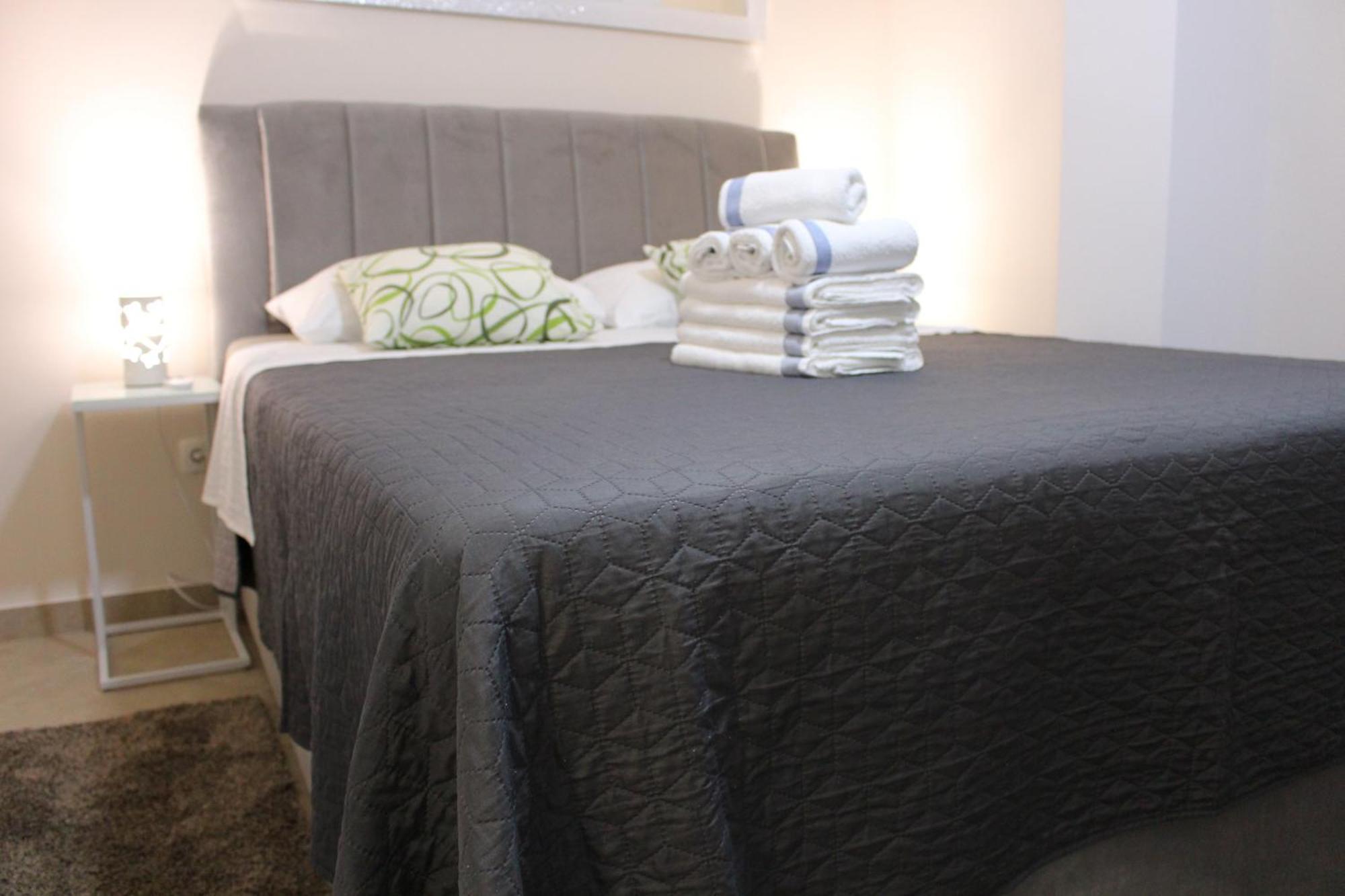 King Apartments Нин Екстериор снимка
