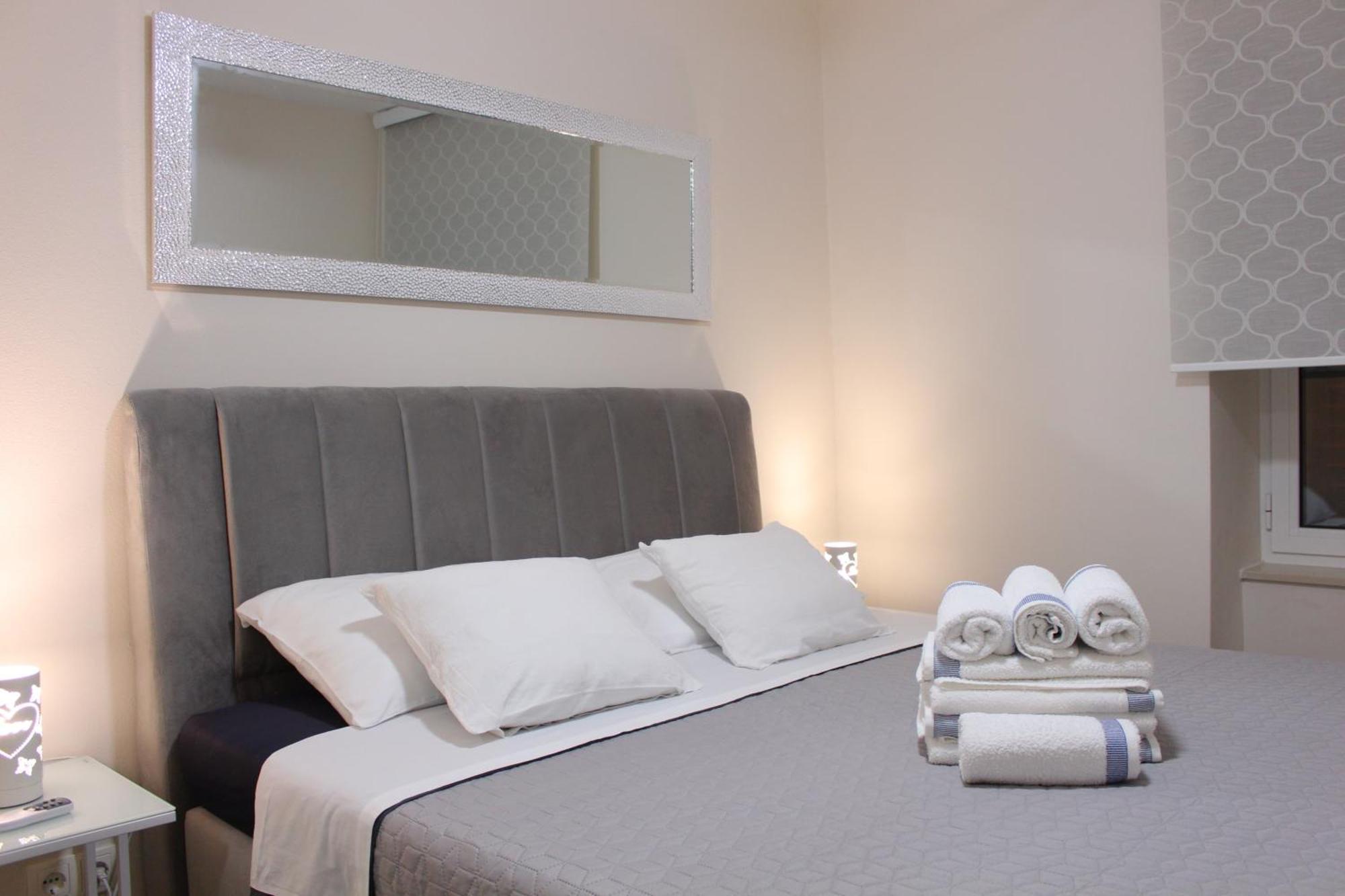King Apartments Нин Екстериор снимка
